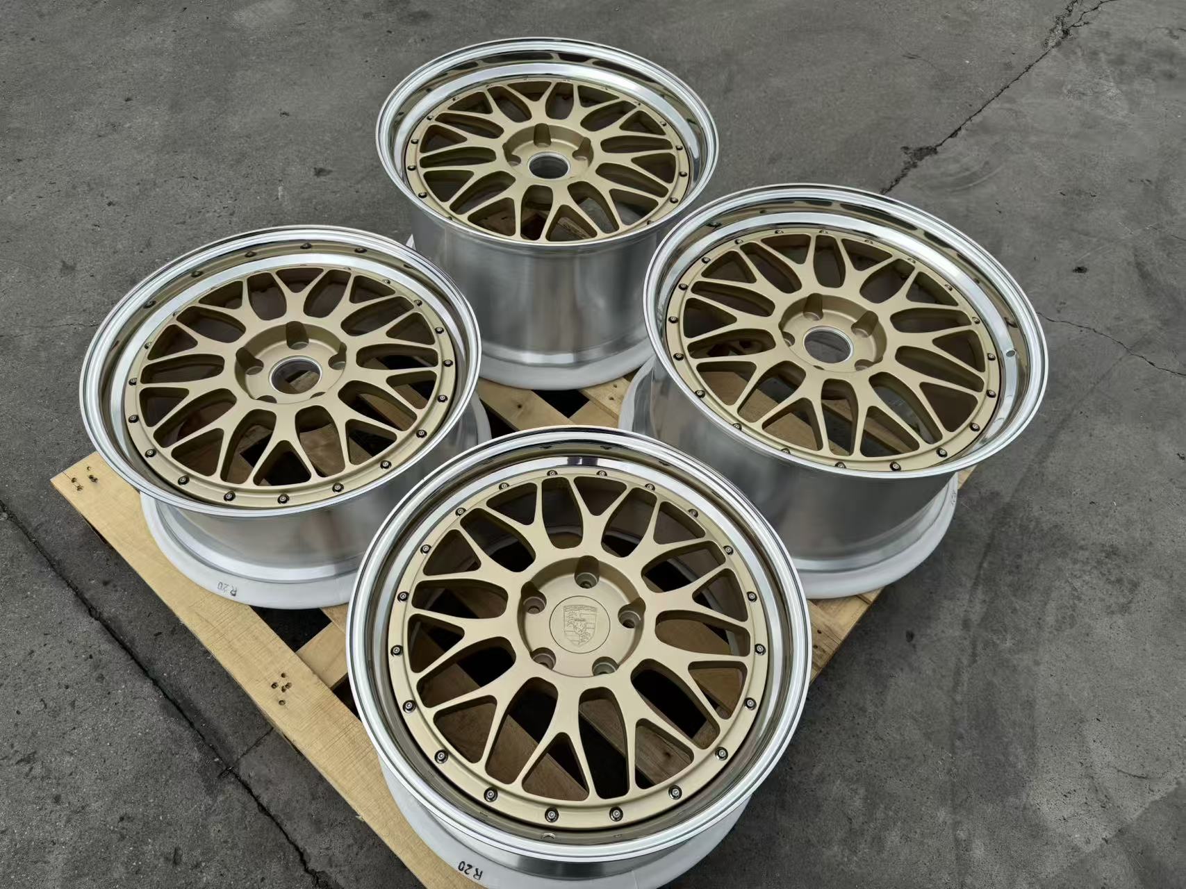 Ronnie Forged High Quality Deep Lip Forged Car Wheels Rims 18 19 20 21 22 Inch 2 Piece Forged Custom Car Wheels 2400